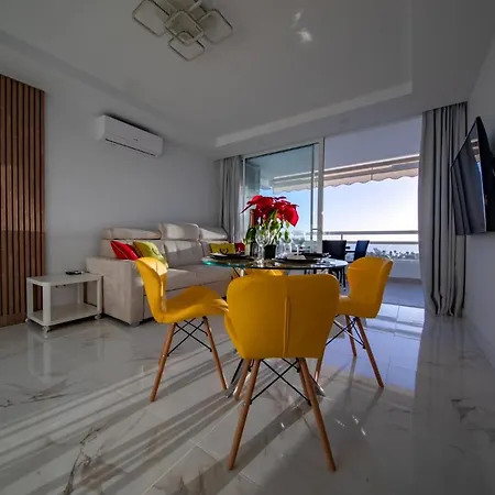 Ponderosa 611, Americas, One Bedroom With Large Terrace And Ocean View, Next To Siam Park アパート プラヤ・デ・ラス・アメリカス